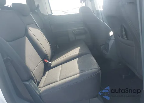 2025 Ford Maverick Xl z USA, uszkodzony, nr VIN 3FTTW8A35SRA24963